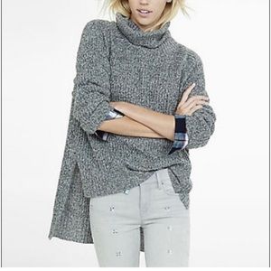 EXPRESS ☆ Gray Boxy Hi-Lo Hem Turtleneck Sweater ☆ Size Small ☆ NWT